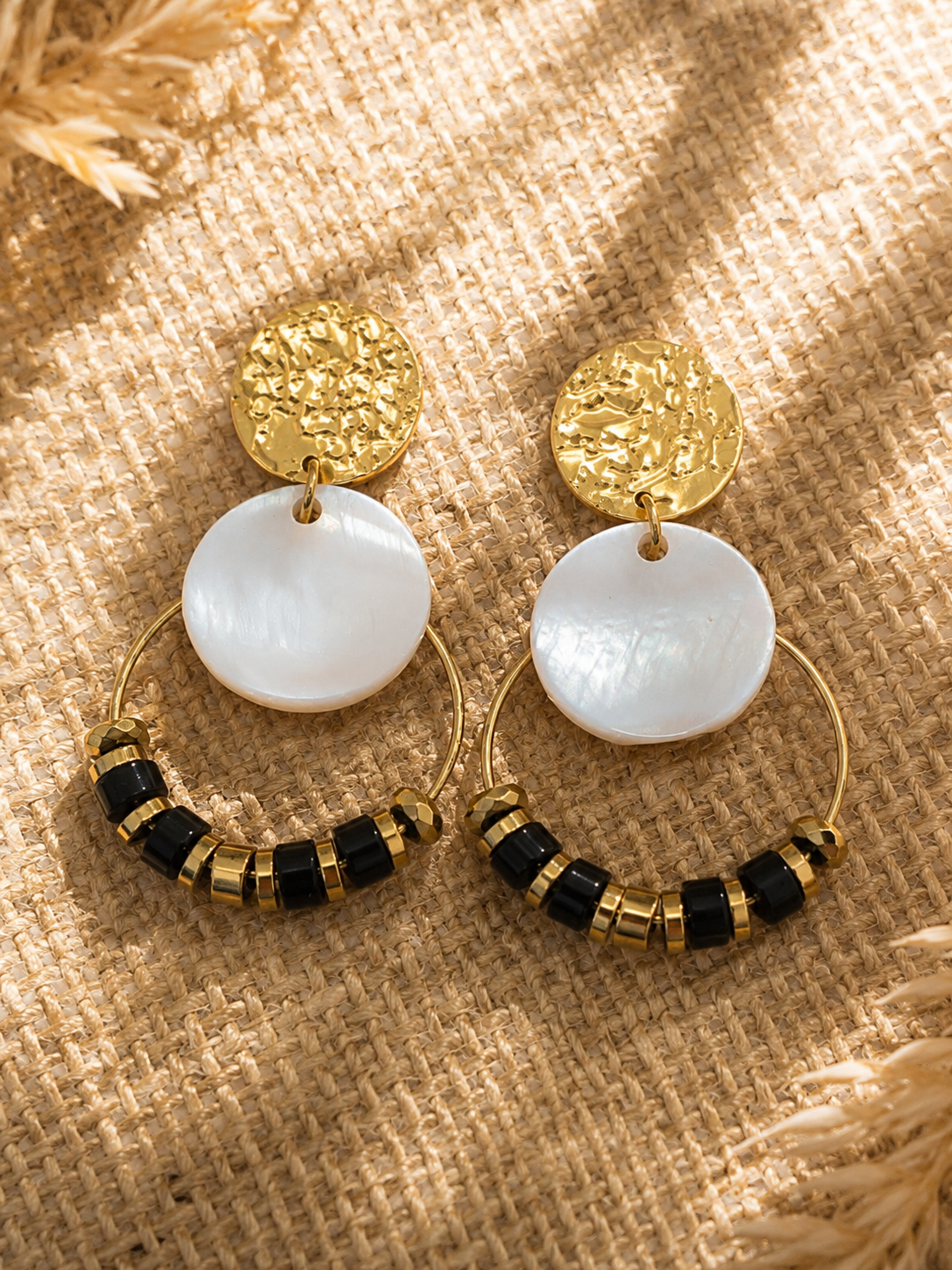 Boucles d’oreilles Astrid noires